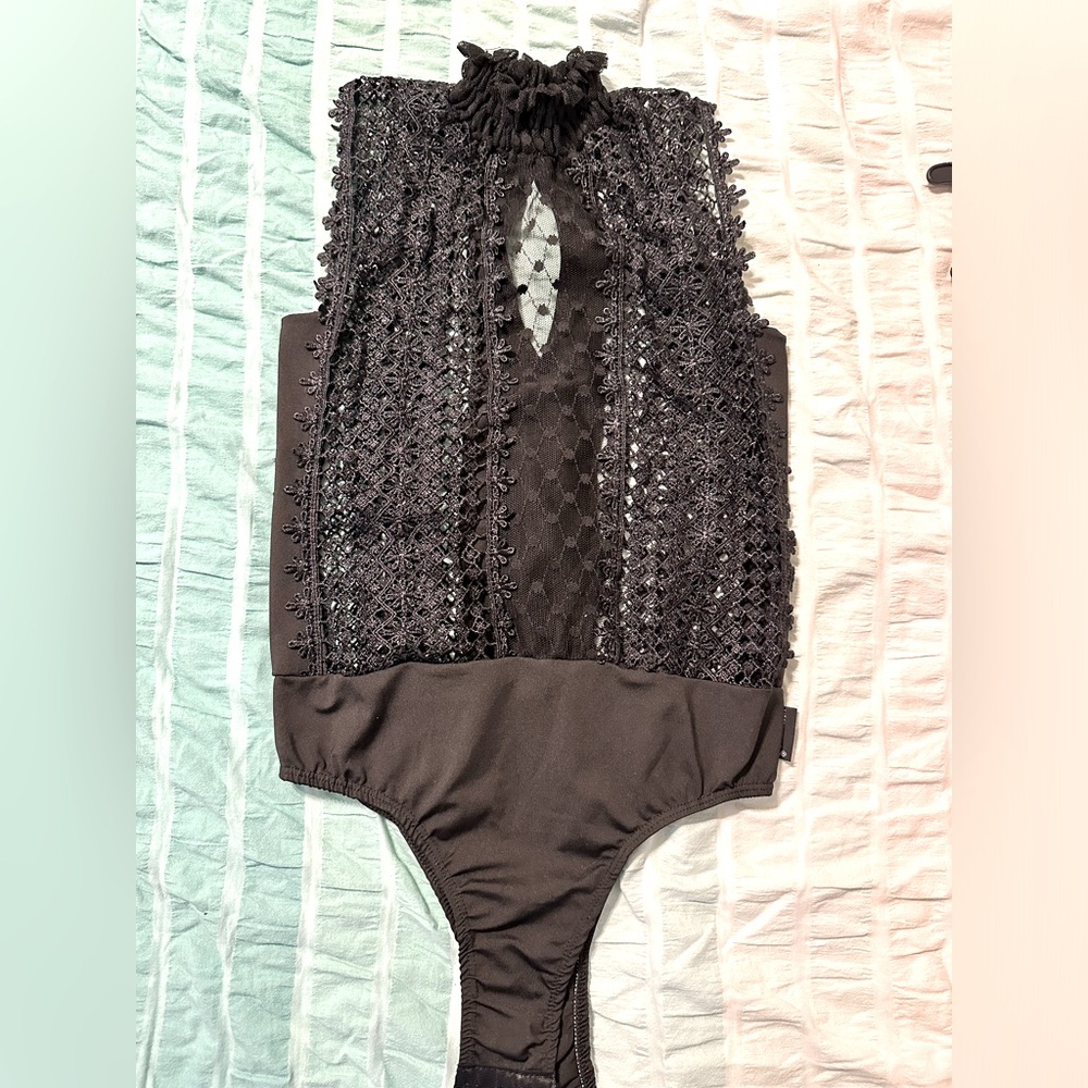 Lace body